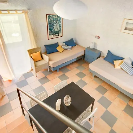 莱夫克斯公寓 * 阿查拉维