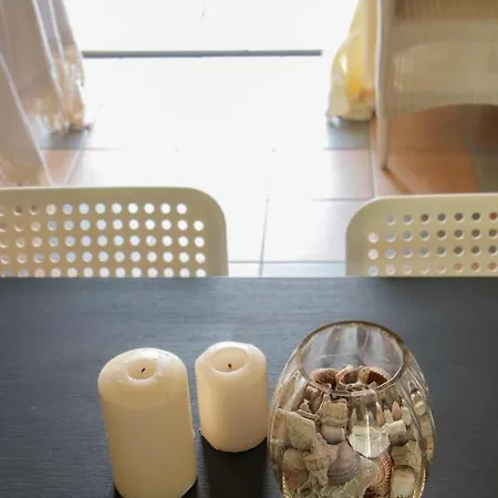 莱夫克斯公寓 阿查拉维